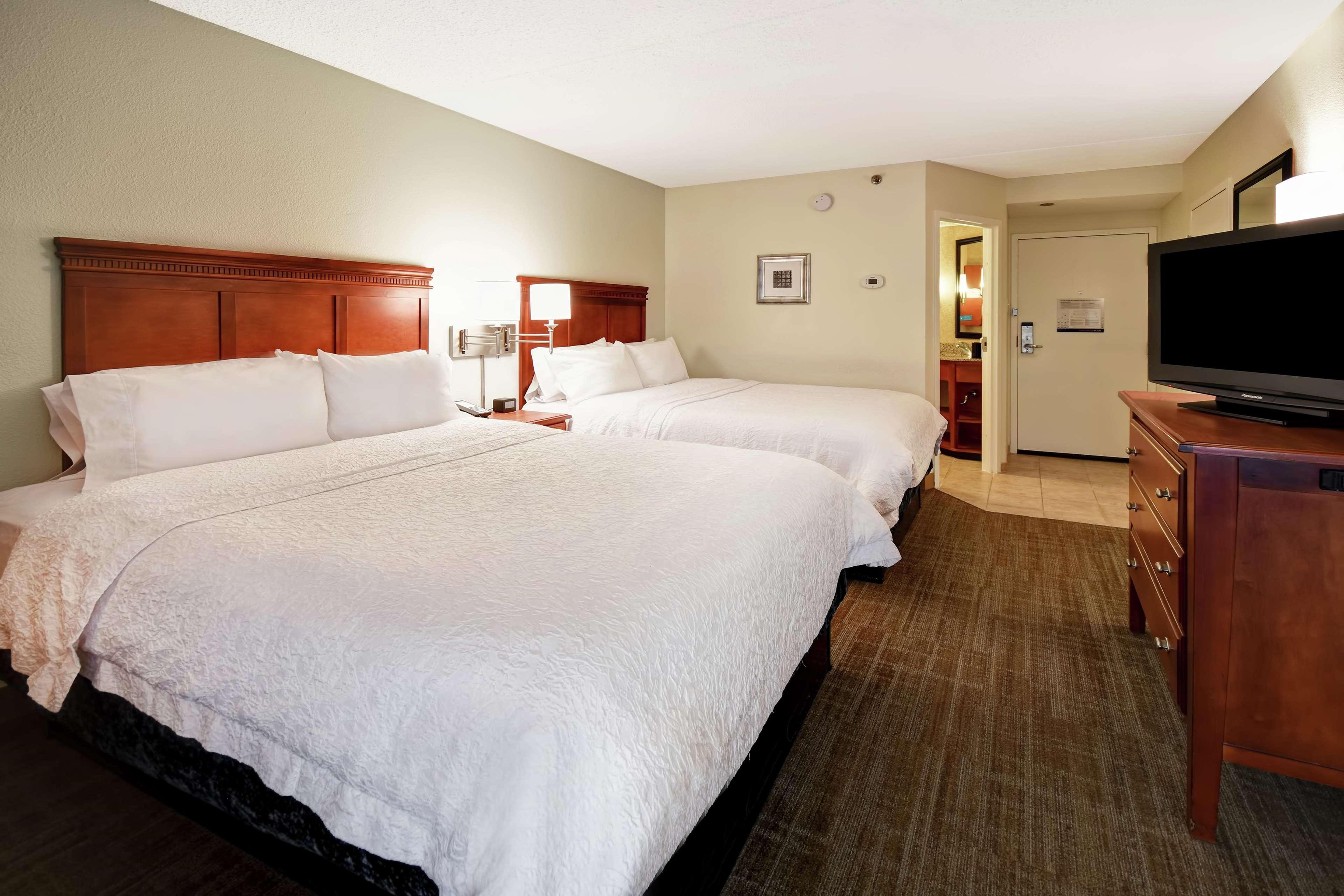 Hampton Inn St. Louis - Westport Maryland Heights Buitenkant foto