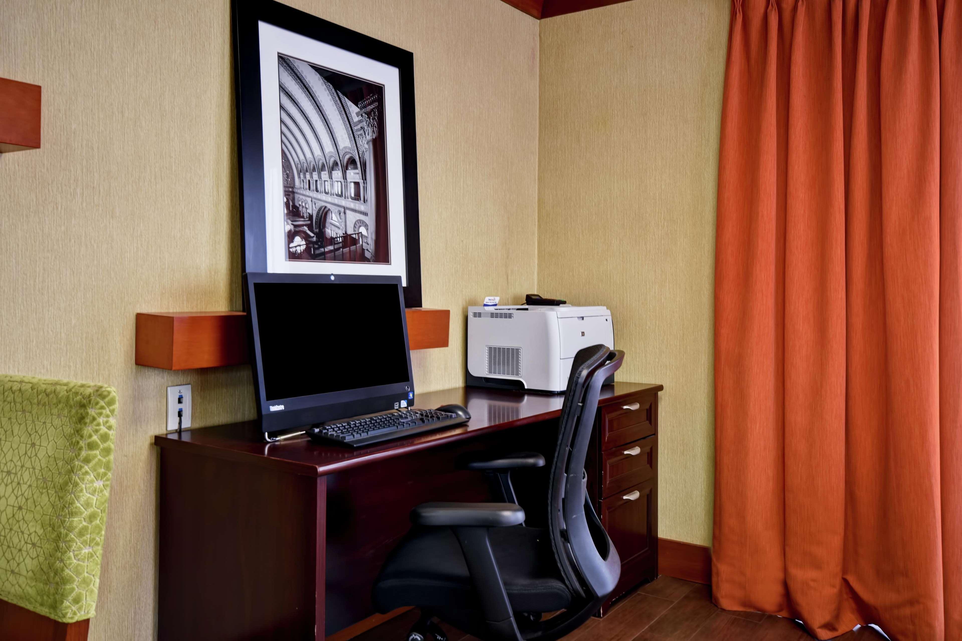 Hampton Inn St. Louis - Westport Maryland Heights Buitenkant foto