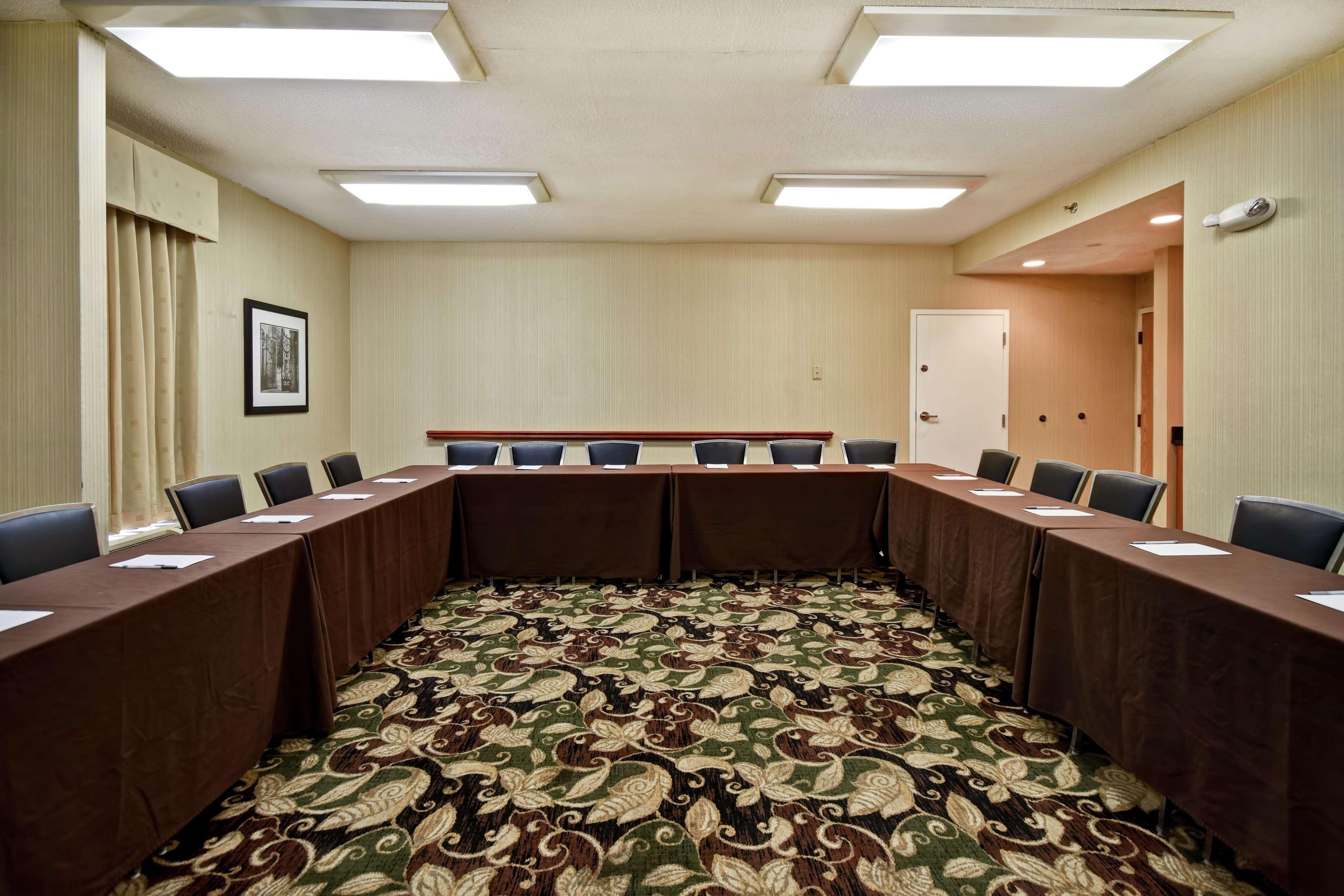 Hampton Inn St. Louis - Westport Maryland Heights Buitenkant foto