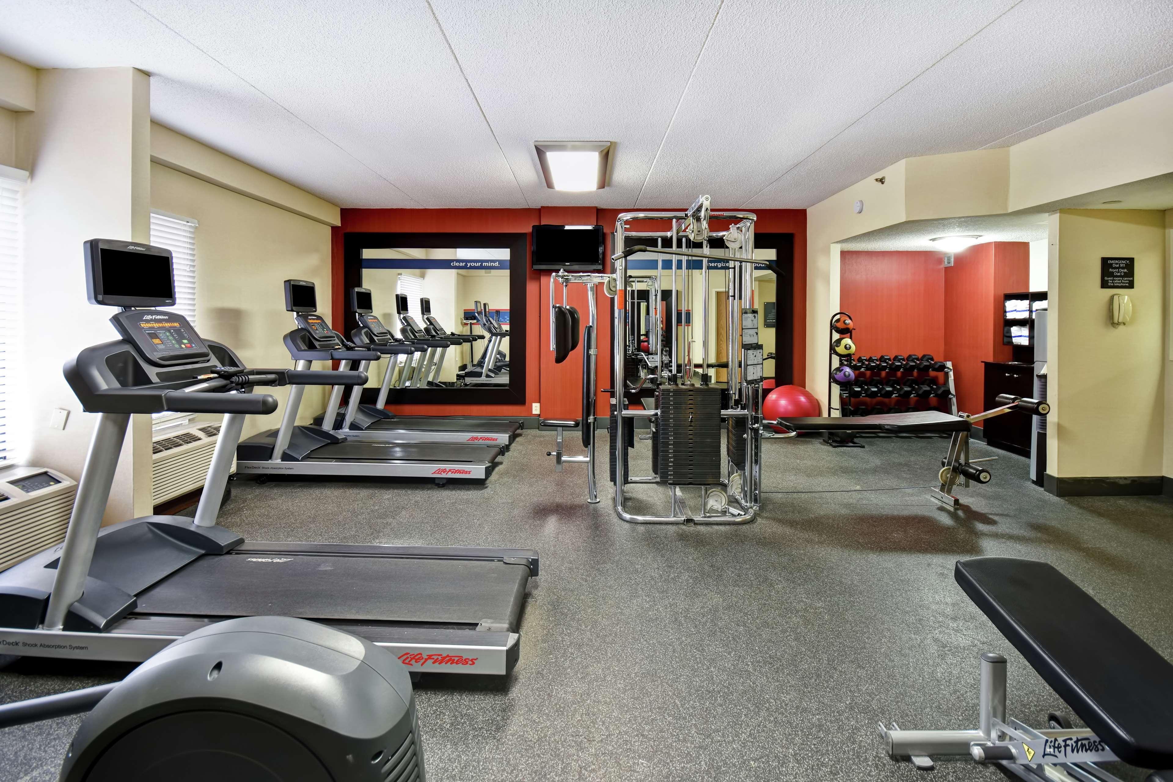 Hampton Inn St. Louis - Westport Maryland Heights Buitenkant foto