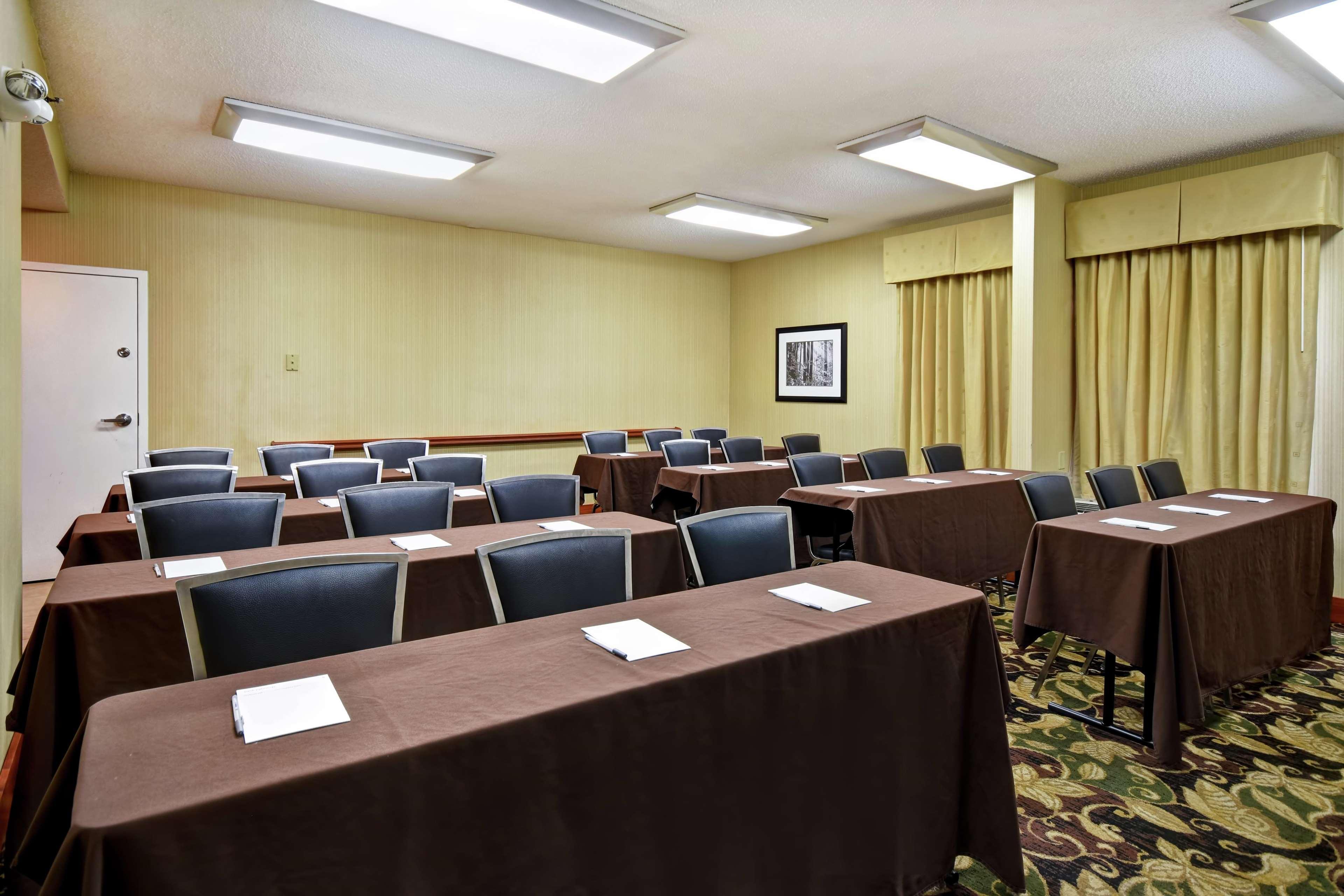 Hampton Inn St. Louis - Westport Maryland Heights Buitenkant foto